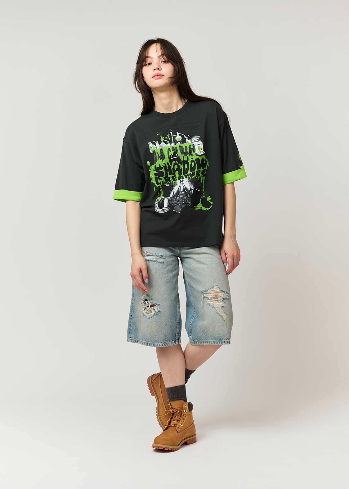 Beautiful Shadow Creature Poster | Big Silhouette Roll-up T-shirt