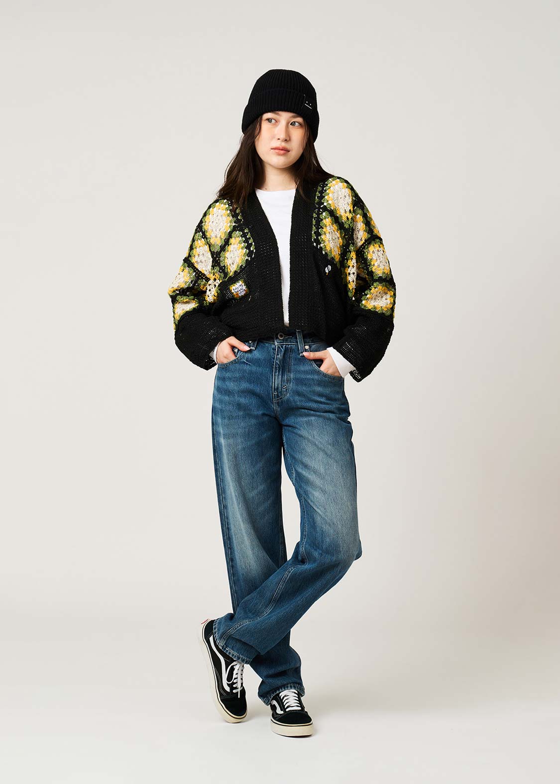 Rolling Pandas Painting | Crochet Short Knit Cardigan