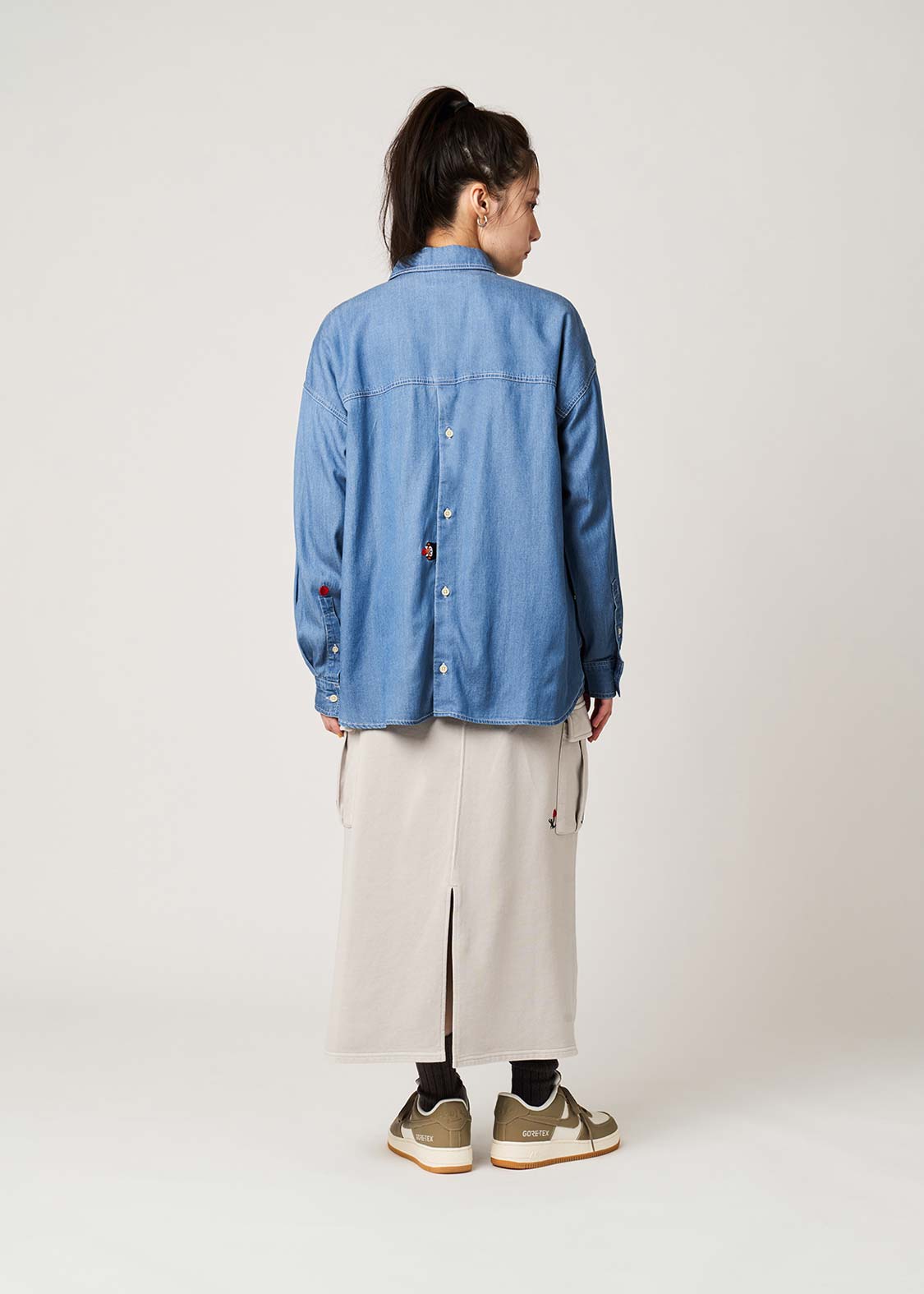 Ikaku Noringo | Denim Back Button Shirt