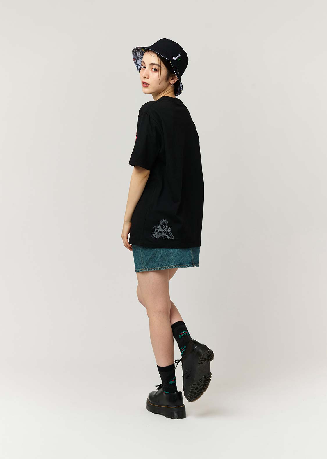 Shigeru Mizuki Graveyard Kitaro | T-Shirt