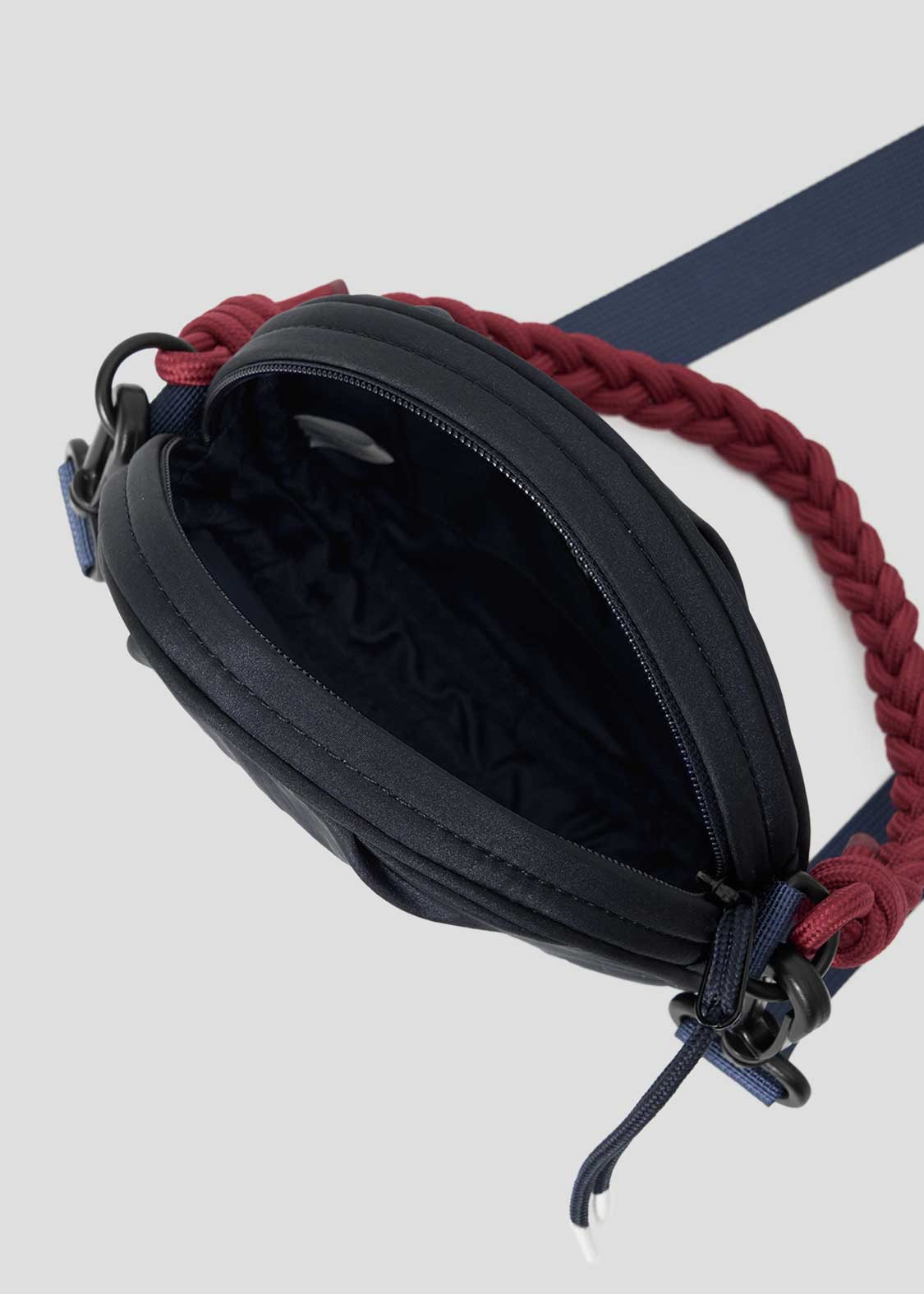 Beautiful Shadow Umbro | Round Mini Shoulder Bag