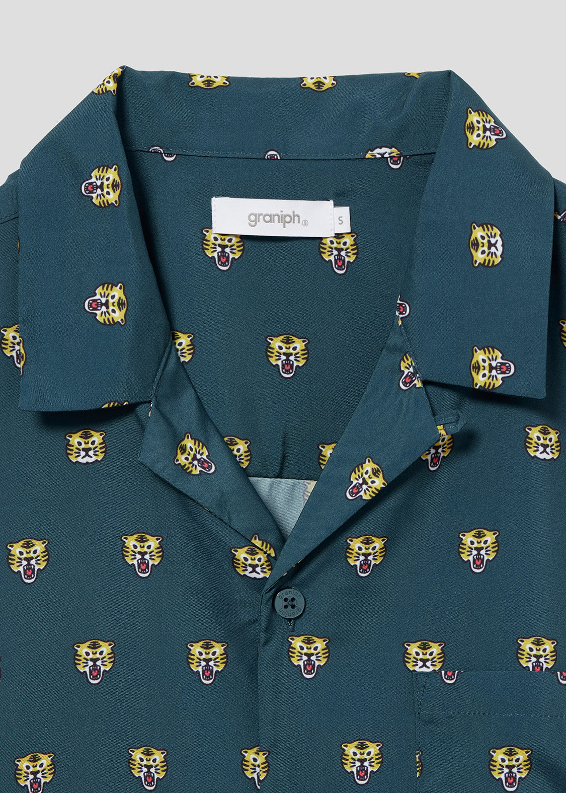 Open Collar Short Sleeve Shirt (Tiger Embroidery)