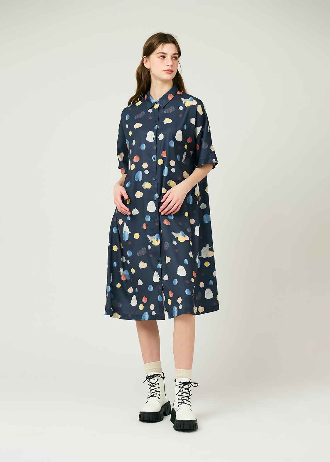 A-Line Dolman Sleeve Shirt One-Piece (Otters with Stones)