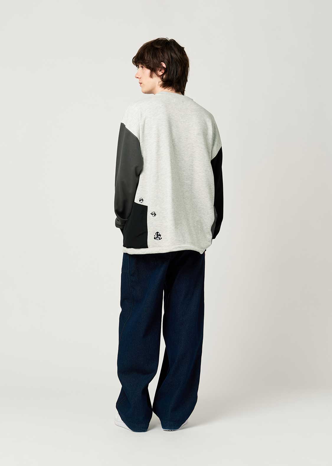 Rolling Pandas B | Side Pocket Sweatshirt