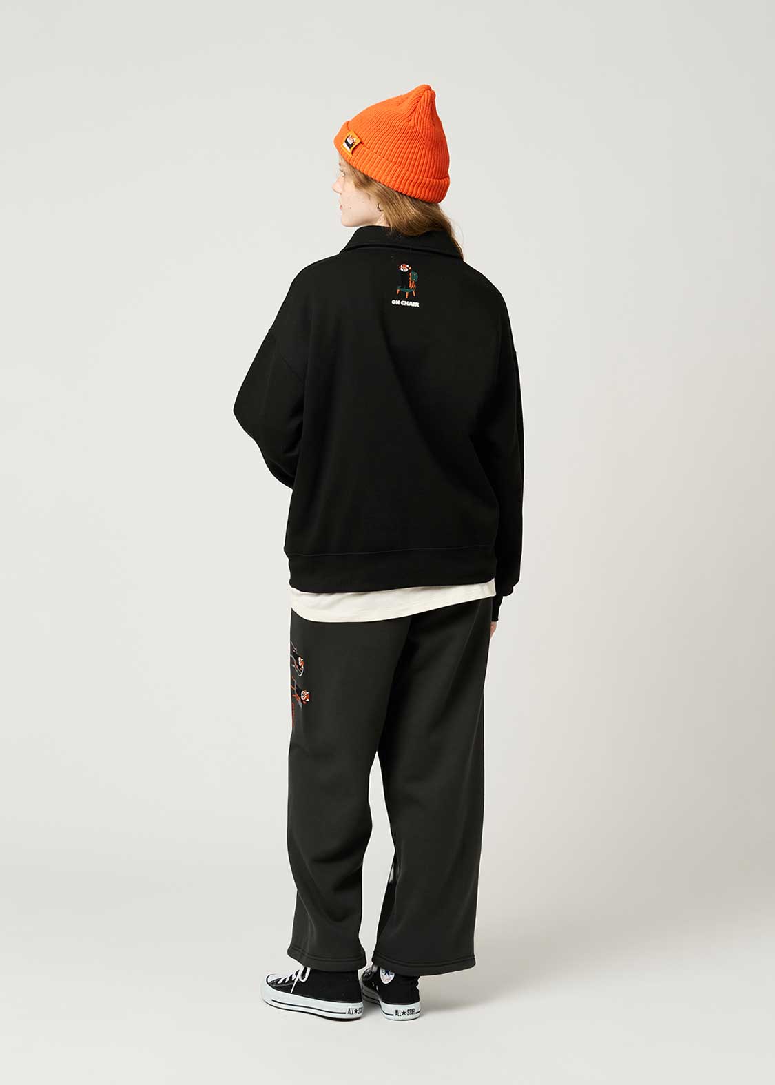 Ikaku Suwari B | Fluffy Fleece Collared Sweatshirt