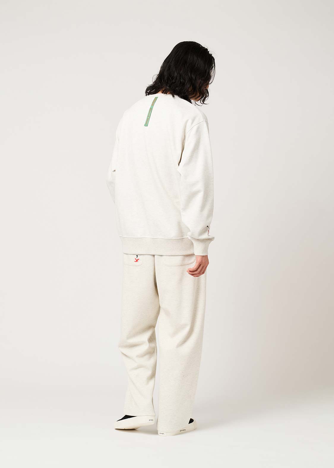 Ikaku Surprise Question | Cardboard Sweatshirt