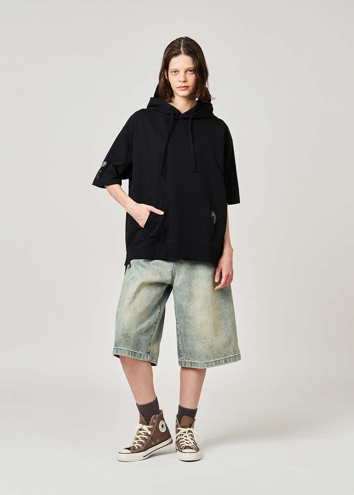 Nekokaburi Beautiful Shadow | Back Face Short-Sleeve Hoodie