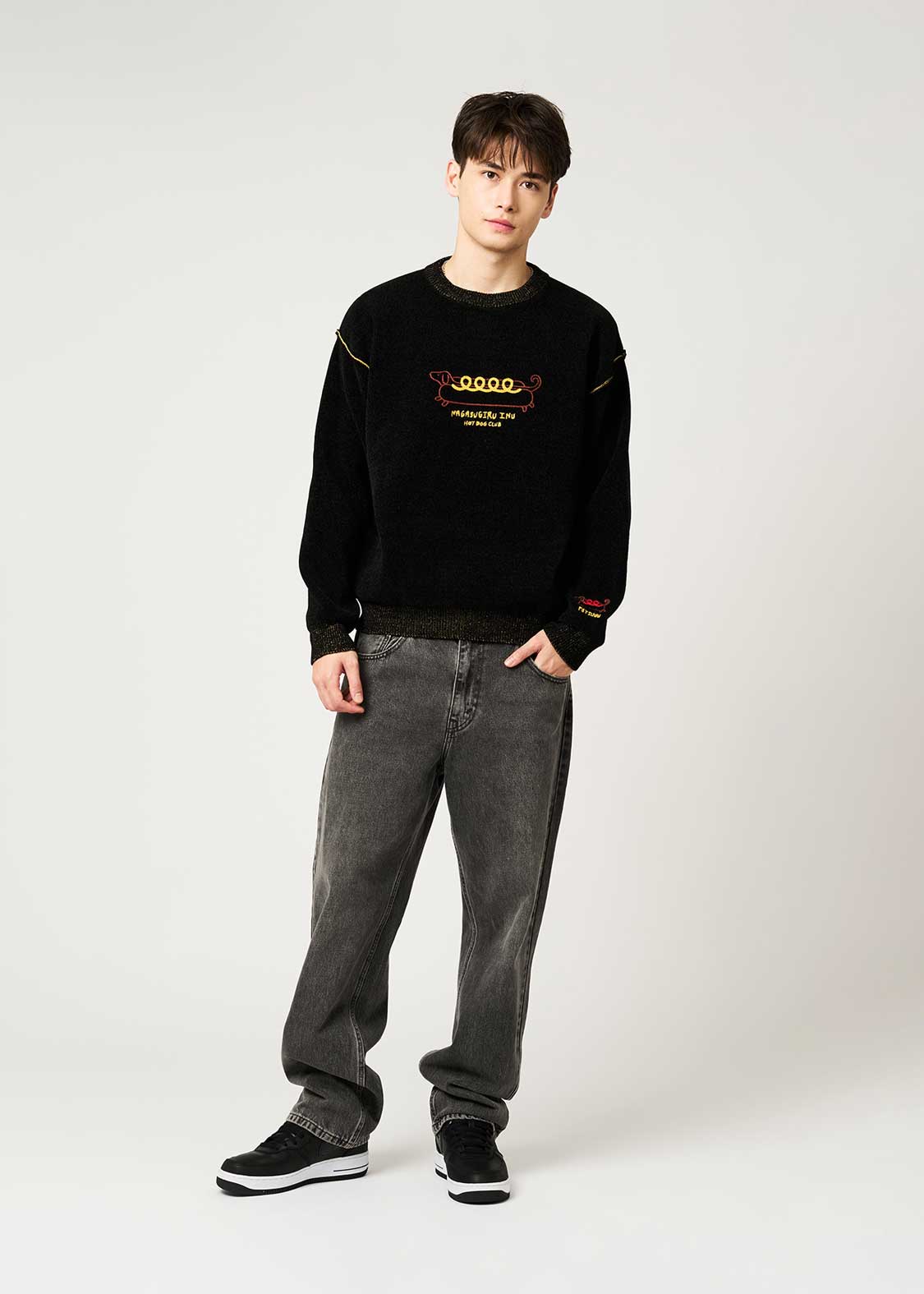 Nagasugiru Inu Meets Hot Dog | Mall Crew Neck Knit