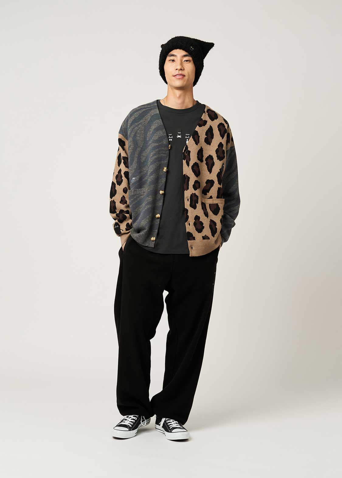 Beautiful Shadow | V-Neck Knit Cardigan