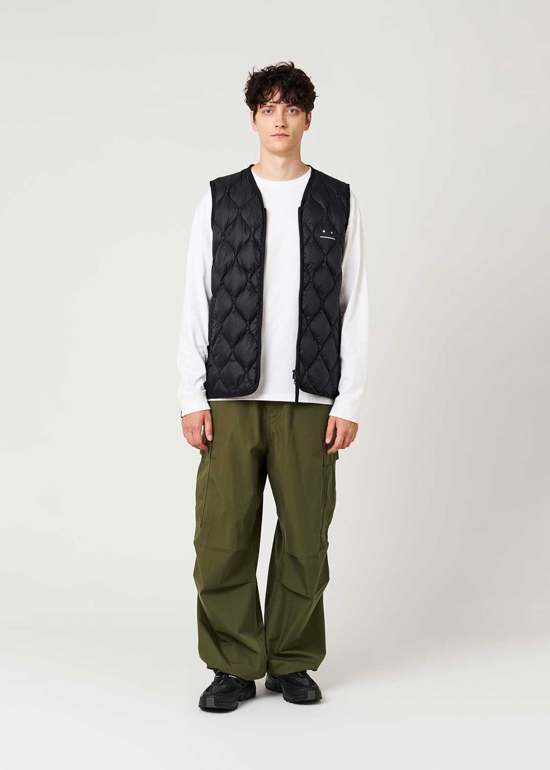 Beautiful Shadow | Light Shell Down Vest