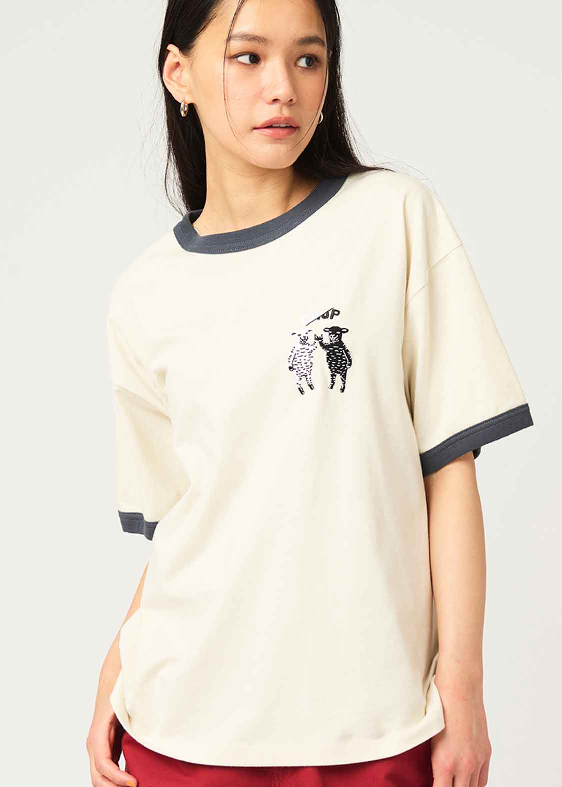 Big Silhouette Short Sleeve Trim Tee (Lamb Chop Friends)