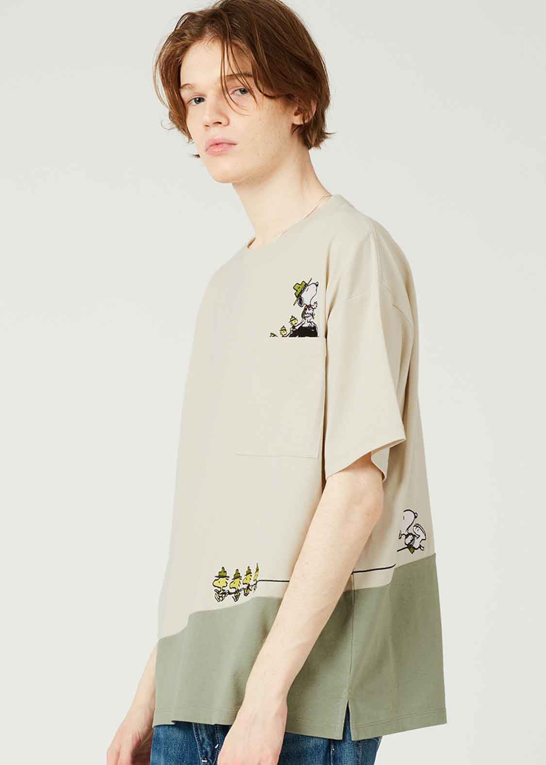 Peanuts Big Silhouette Short Sleeve Tshirt (Peanuts_Climbing)