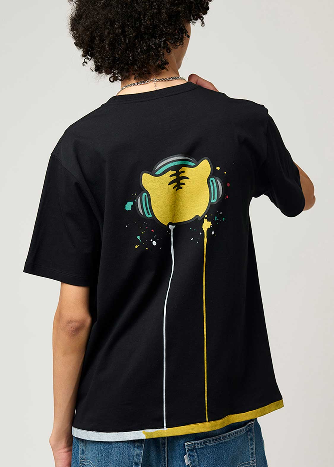 Basic Tshirt (Awesome Tiger Rock Calm)