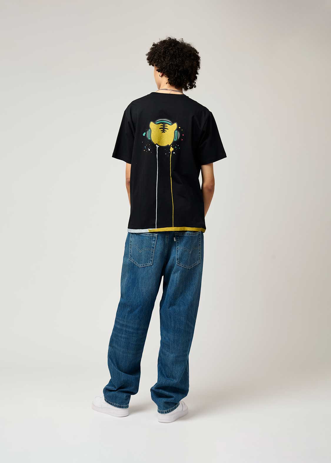 Basic Tshirt (Awesome Tiger Rock Calm)