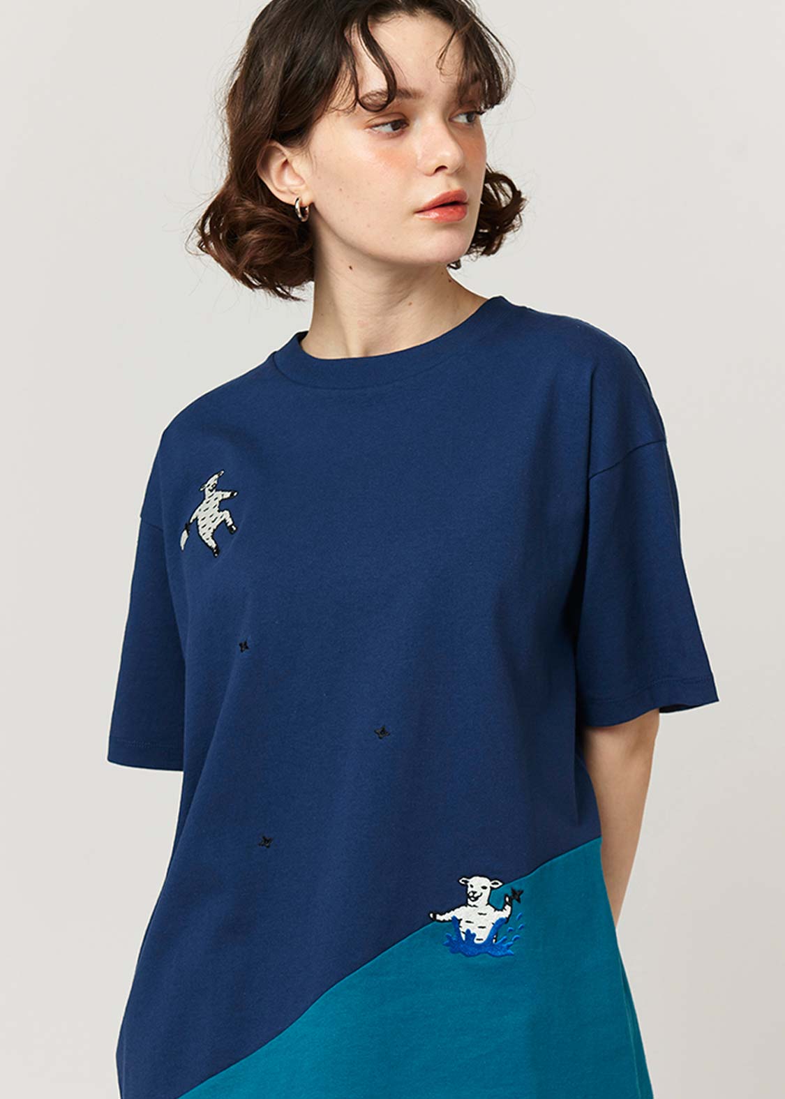 Sea Side Switching Big Silhouette Short Sleeve Tee (Lamb Chop NINJA)