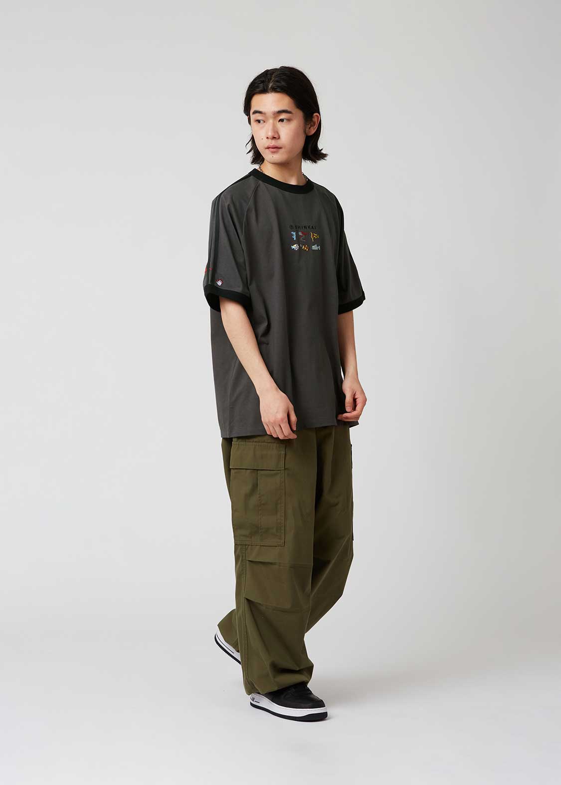 Mysterious Animals | Line T-Shirt