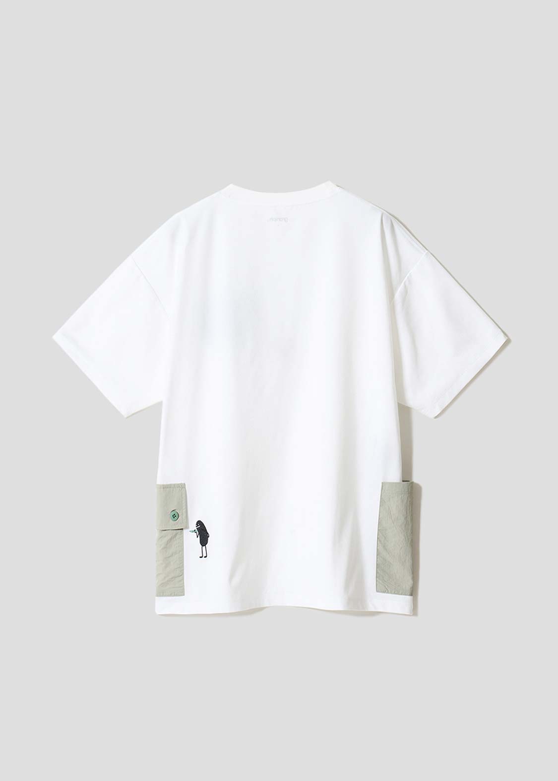 Magic Paint Beautiful Shadow | Cargo Pocket T-Shirt