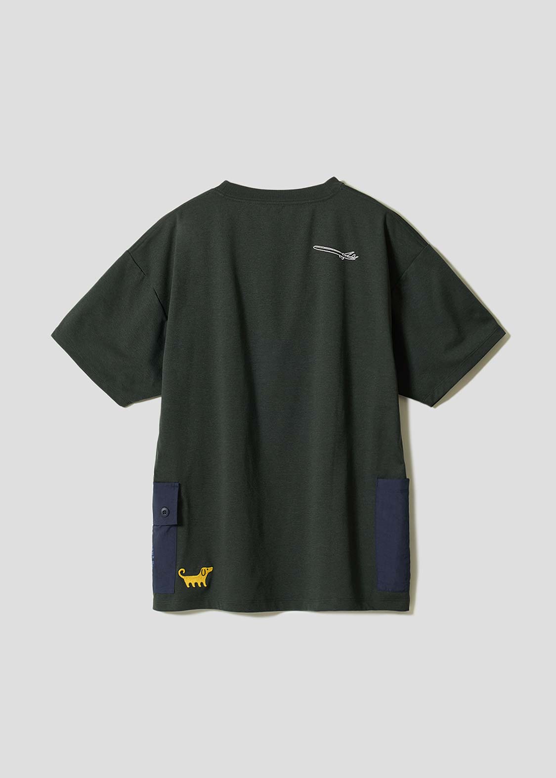 Nagasugiru Inu Wanderer Pass | Cargo Pocket T-Shirt