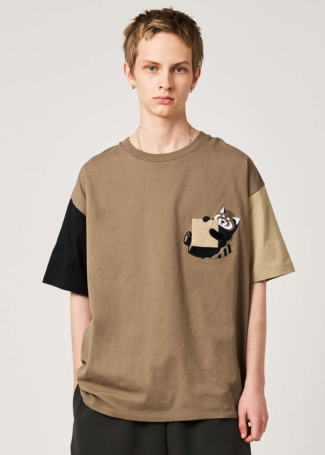Ikaku | Hug Pocket Big T-Shirt