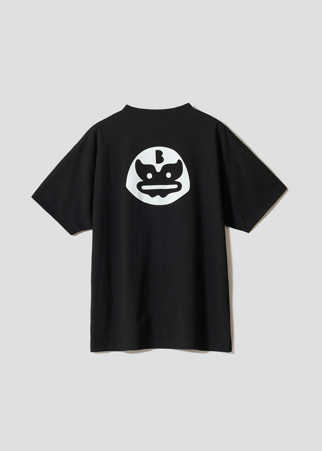 Beautiful Shadow Lucha | Big Pocket T-Shirt