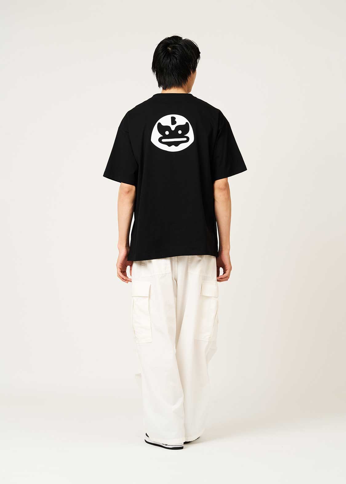 Beautiful Shadow Lucha | Big Pocket T-Shirt