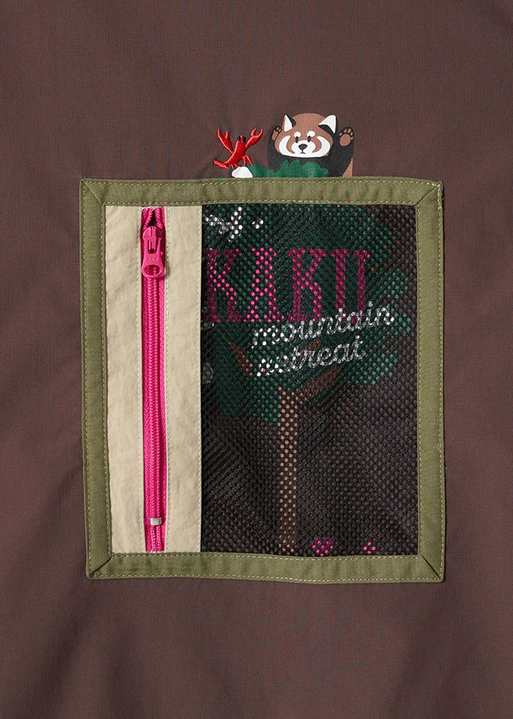 Ikaku Mountain Retreat | Pocket Big T