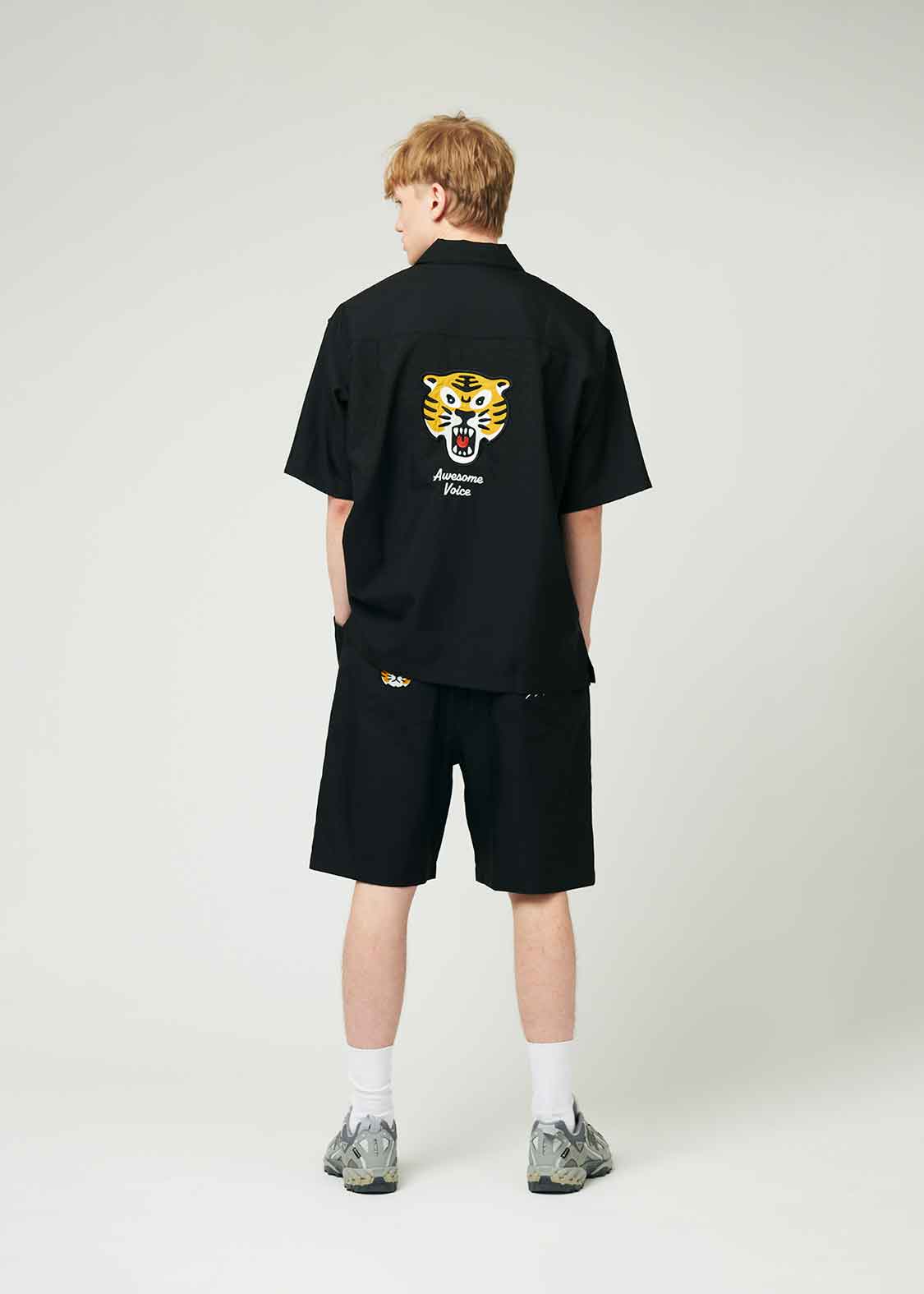 Poly Tro Big Silhouette Short Sleeve Shirt (Awesome Tiger)