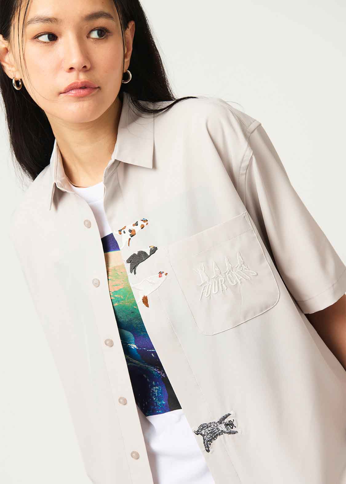 Loose Fit Short Sleeve Shirt (THE FOUR CATS Walk)