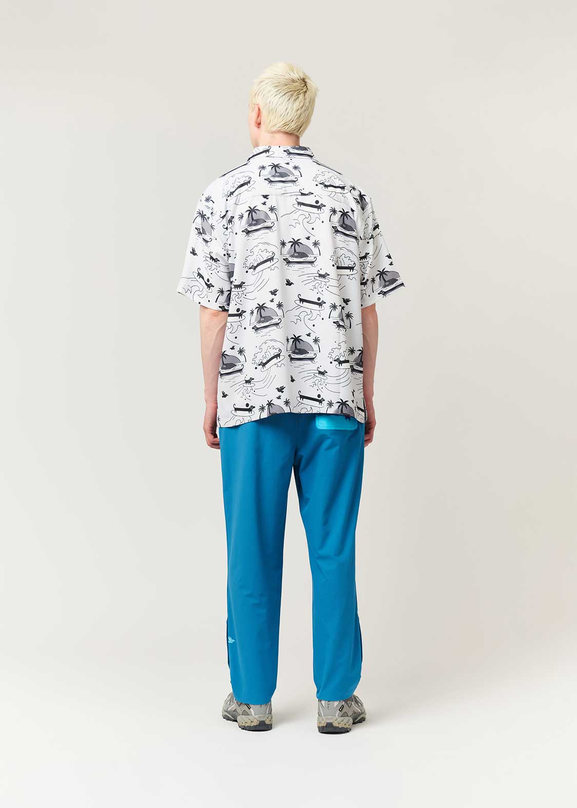 Nagasugiru Inu Playing With Waves | Open Collar Aloha Shirt