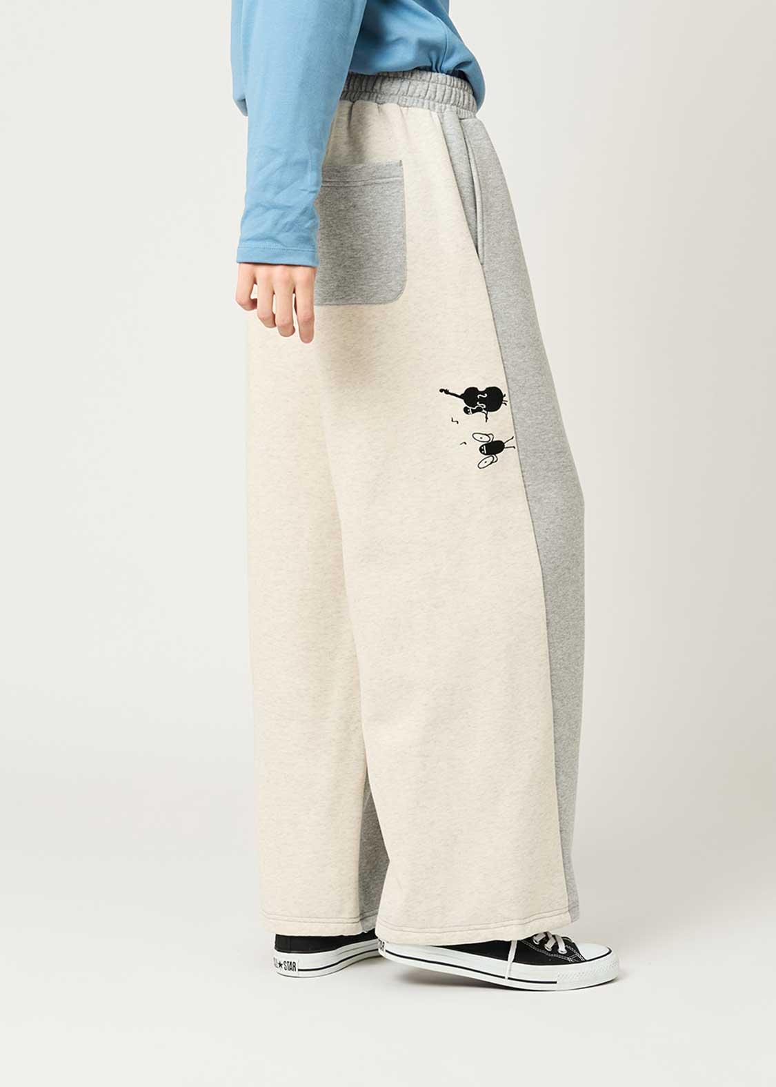 Beautiful Shadow Orchestra | Fuwakimo Fleece Pants