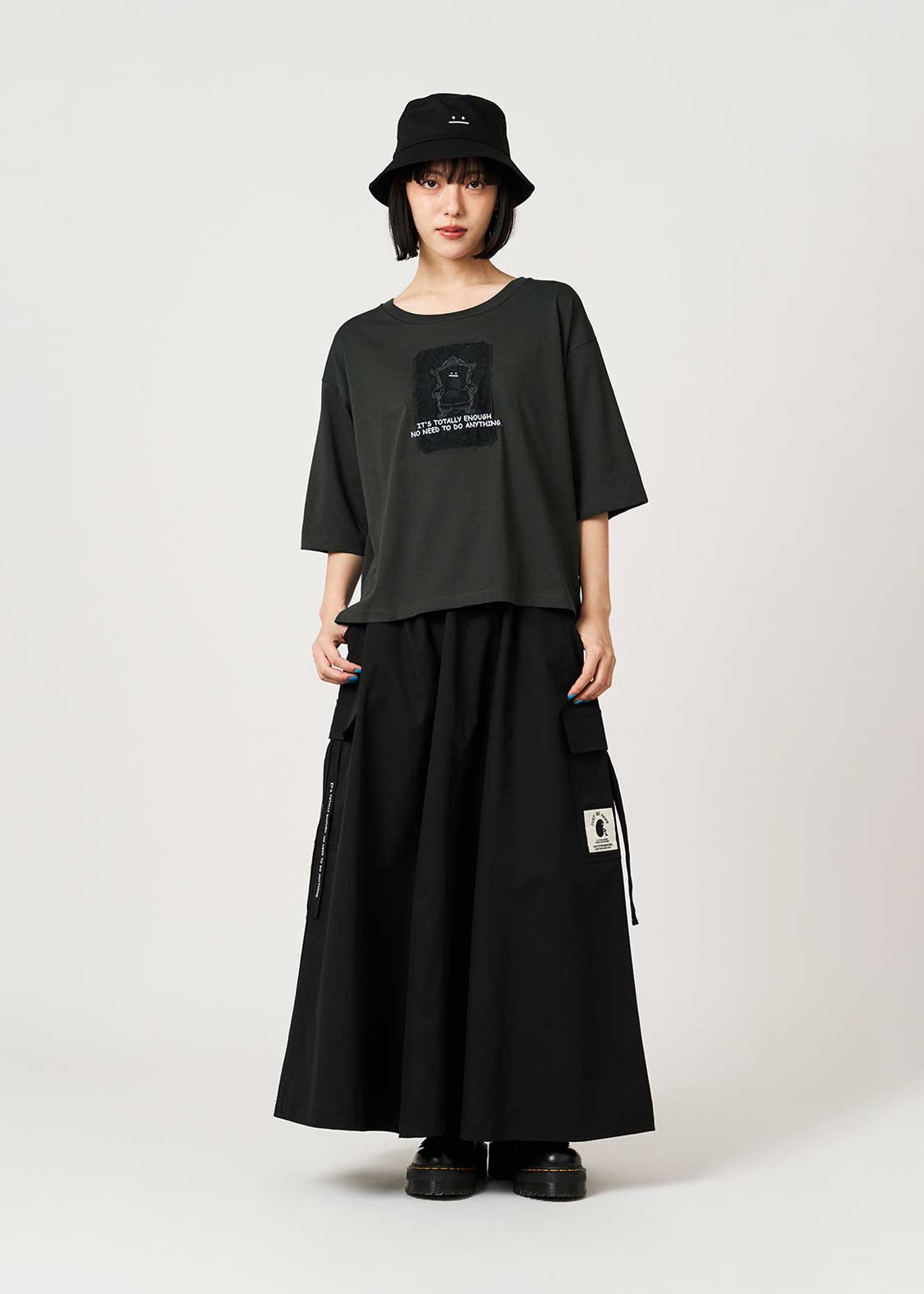 Beautiful Shadow | Cropped Gob-Sleeve T-Shirt