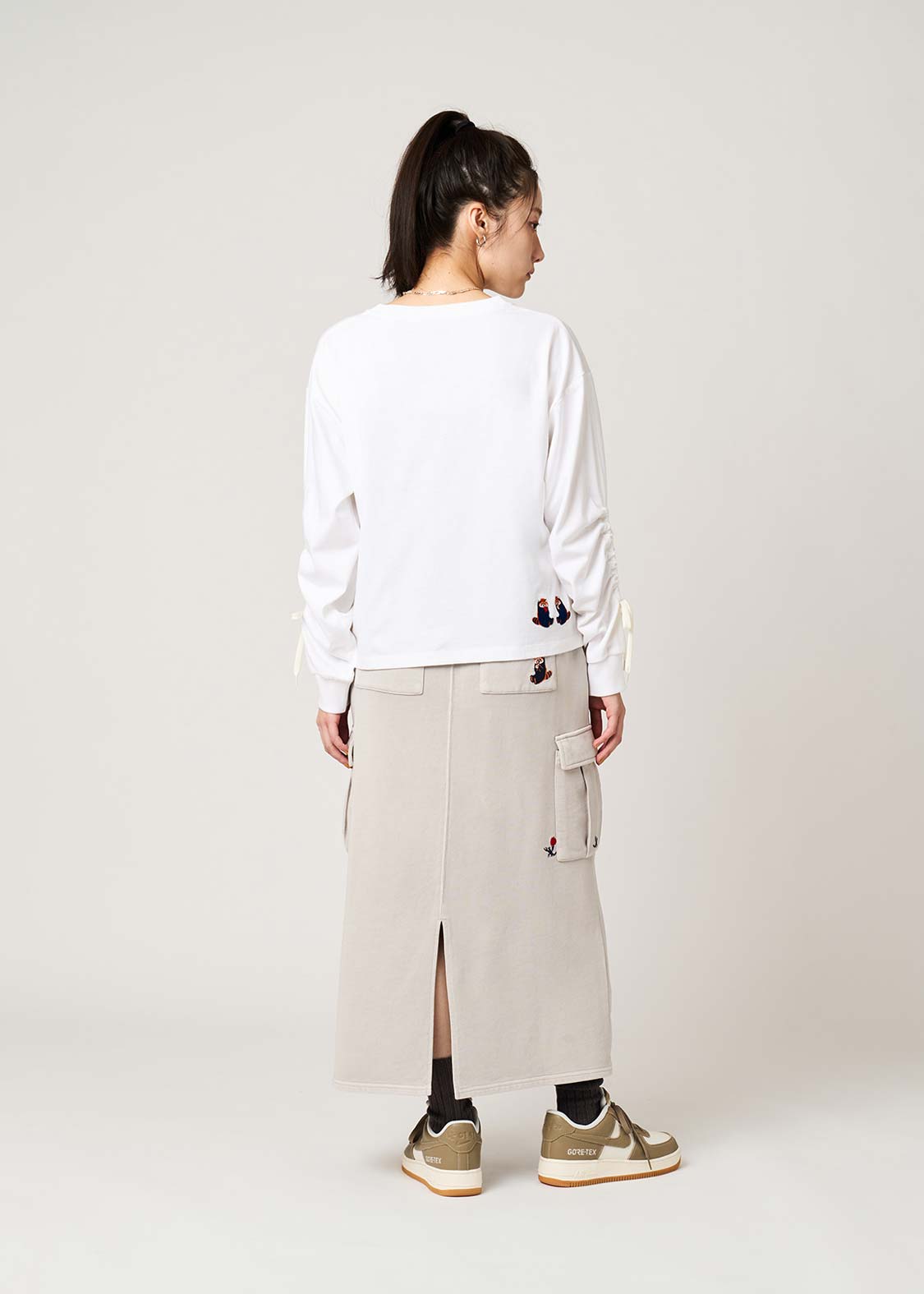 Ikaku Noringo | Gathered Sleeve Long Sleeve T-Shirt