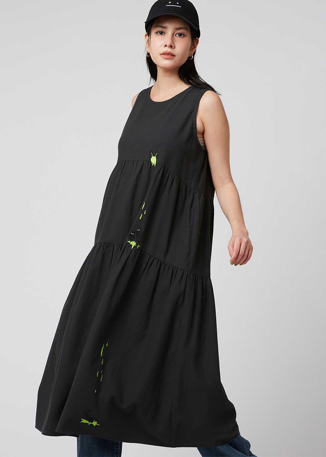 Tiered Sleeveless One-Piece (Beautiful Shadow Creature)