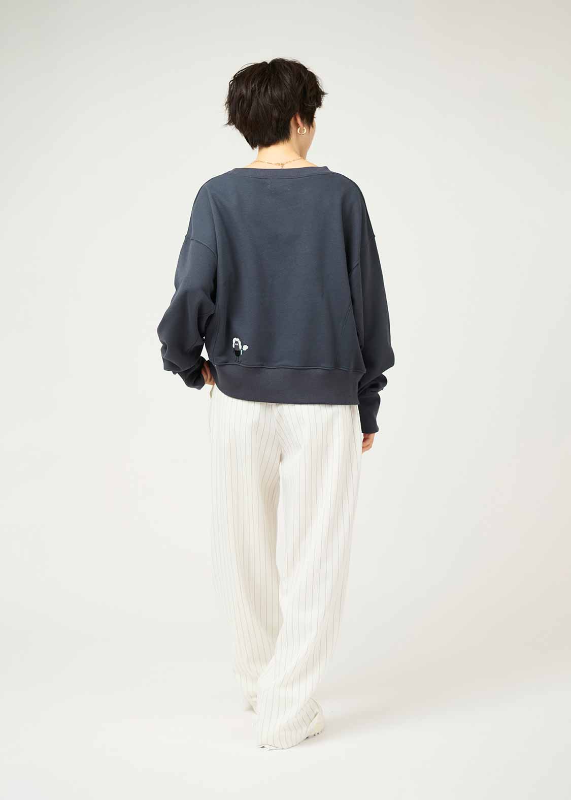 Cropped Sweat (Beautiful Shadow Creature)