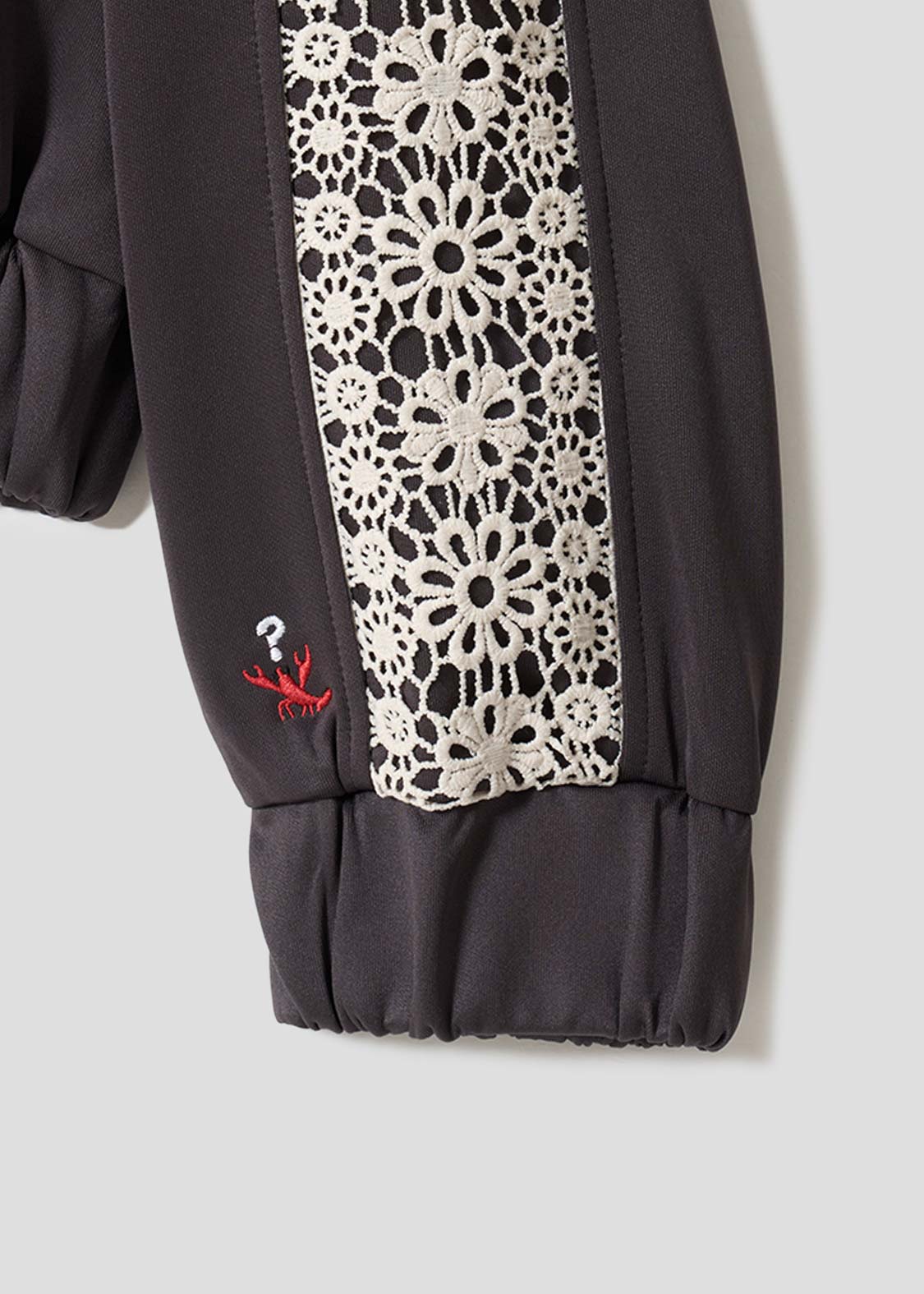 Ikaku Bikkuri Hatena | Lace Short Blouson