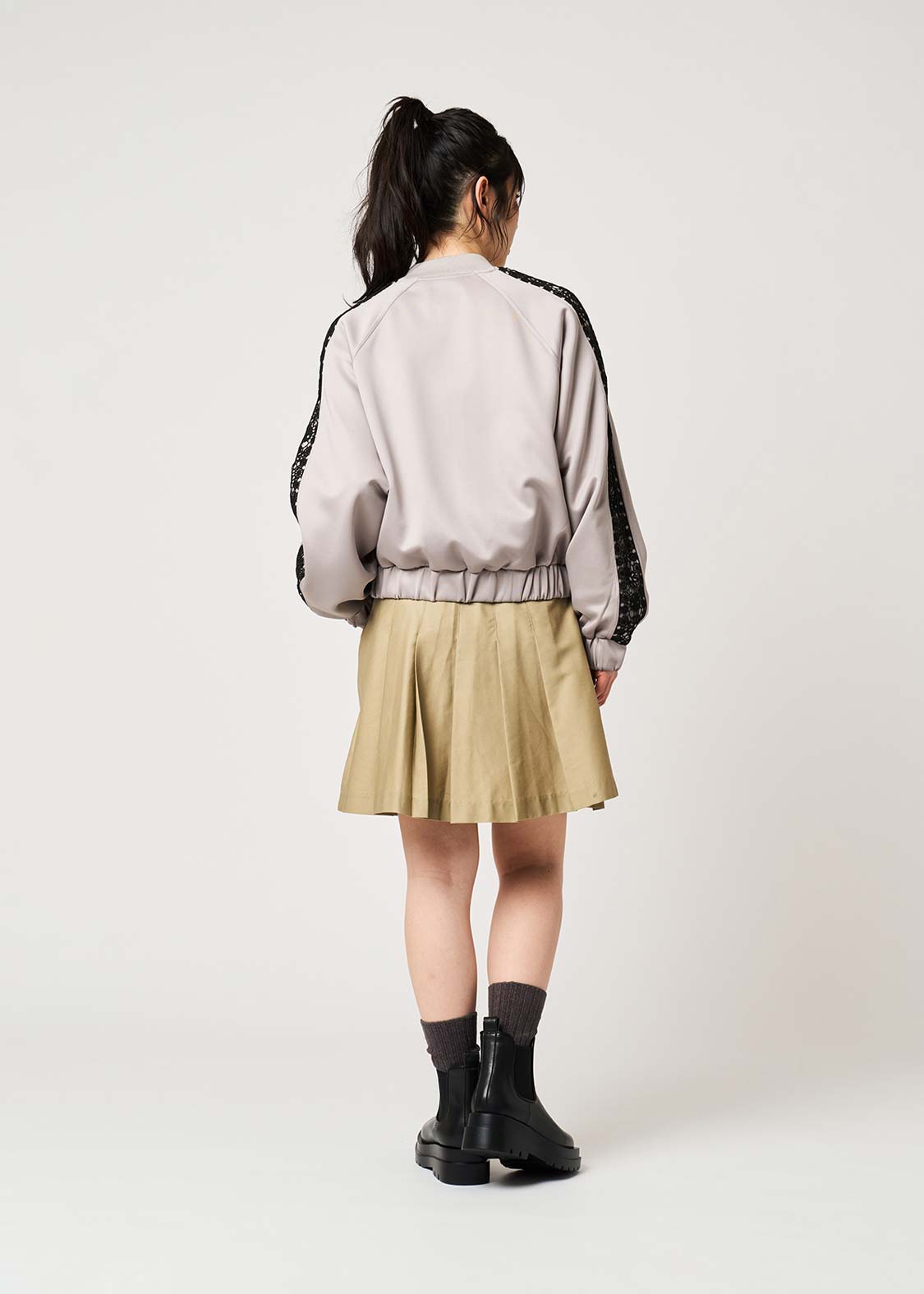 Rolling Pandas Painting | Lace Short Blouson