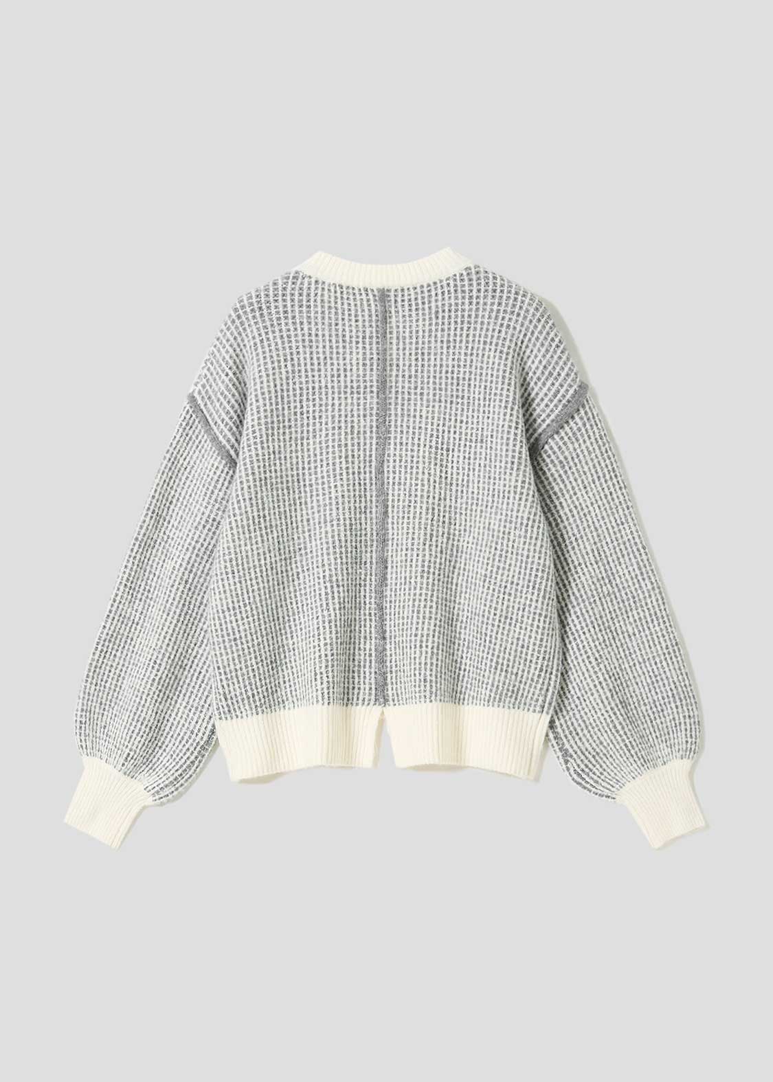 Ikaku Suwari | Crew Neck Knit