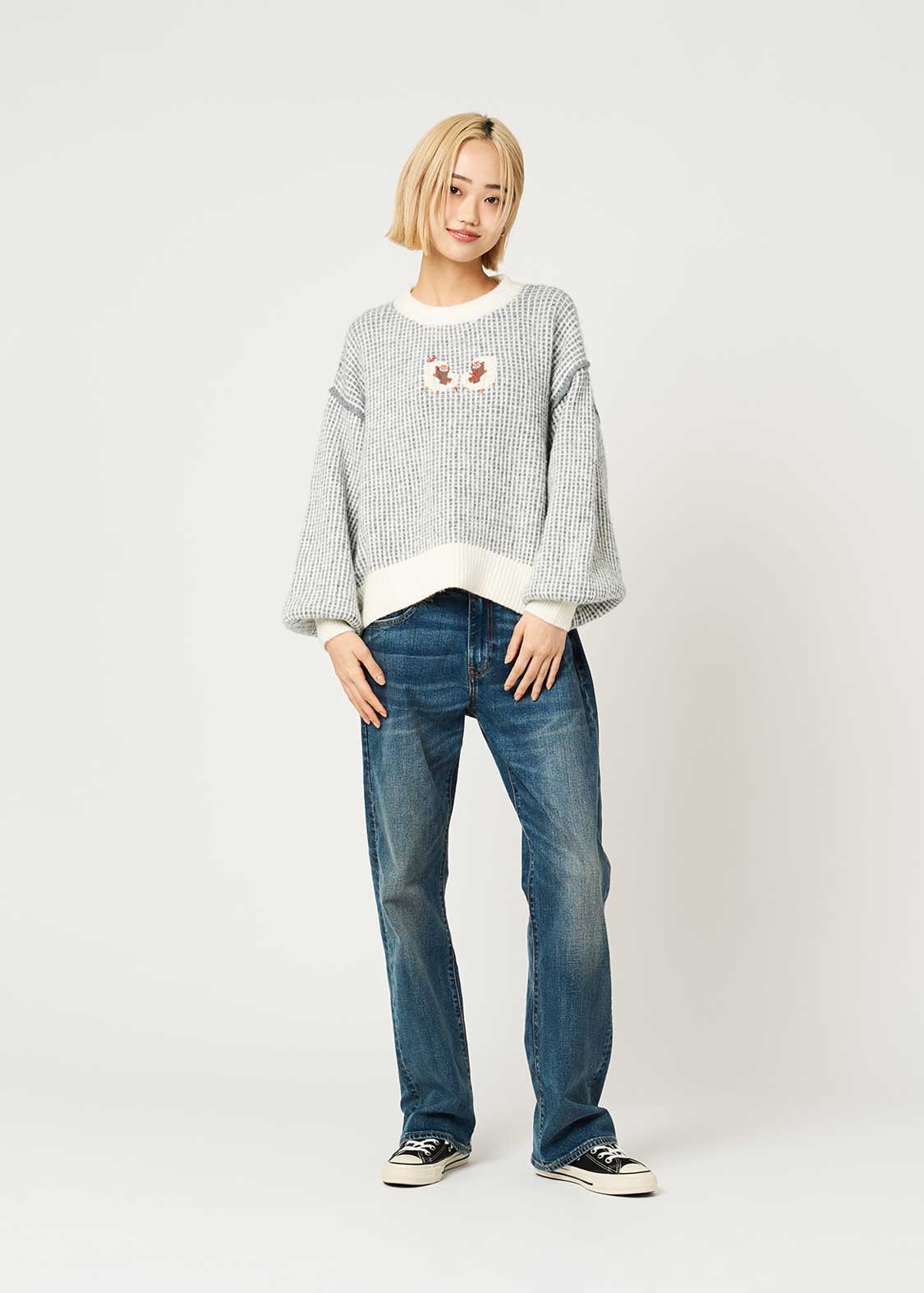 Ikaku Suwari | Crew Neck Knit