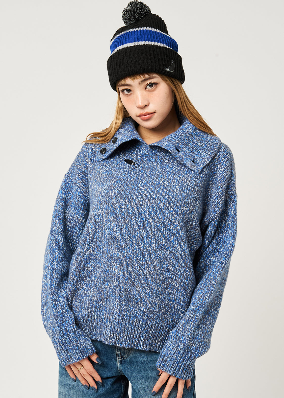 Beautiful Shadow Zoom | High-Neck Knit
