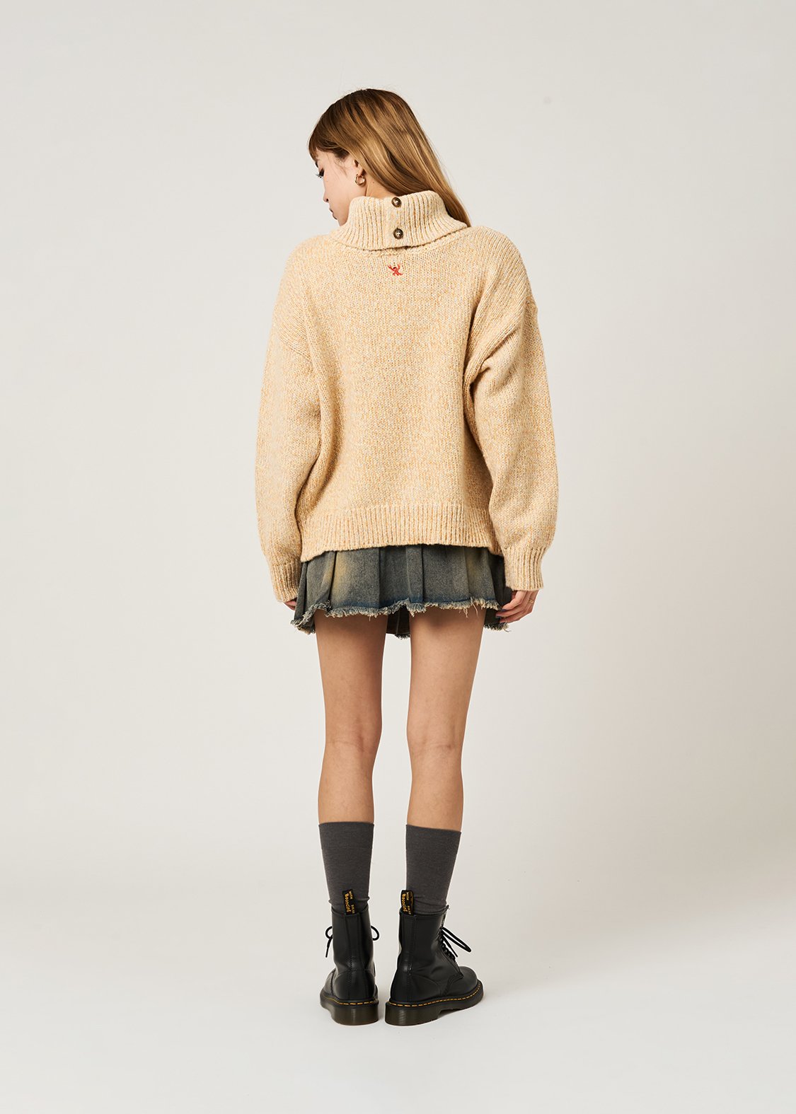 Ikaku Winter | High-Neck Knit