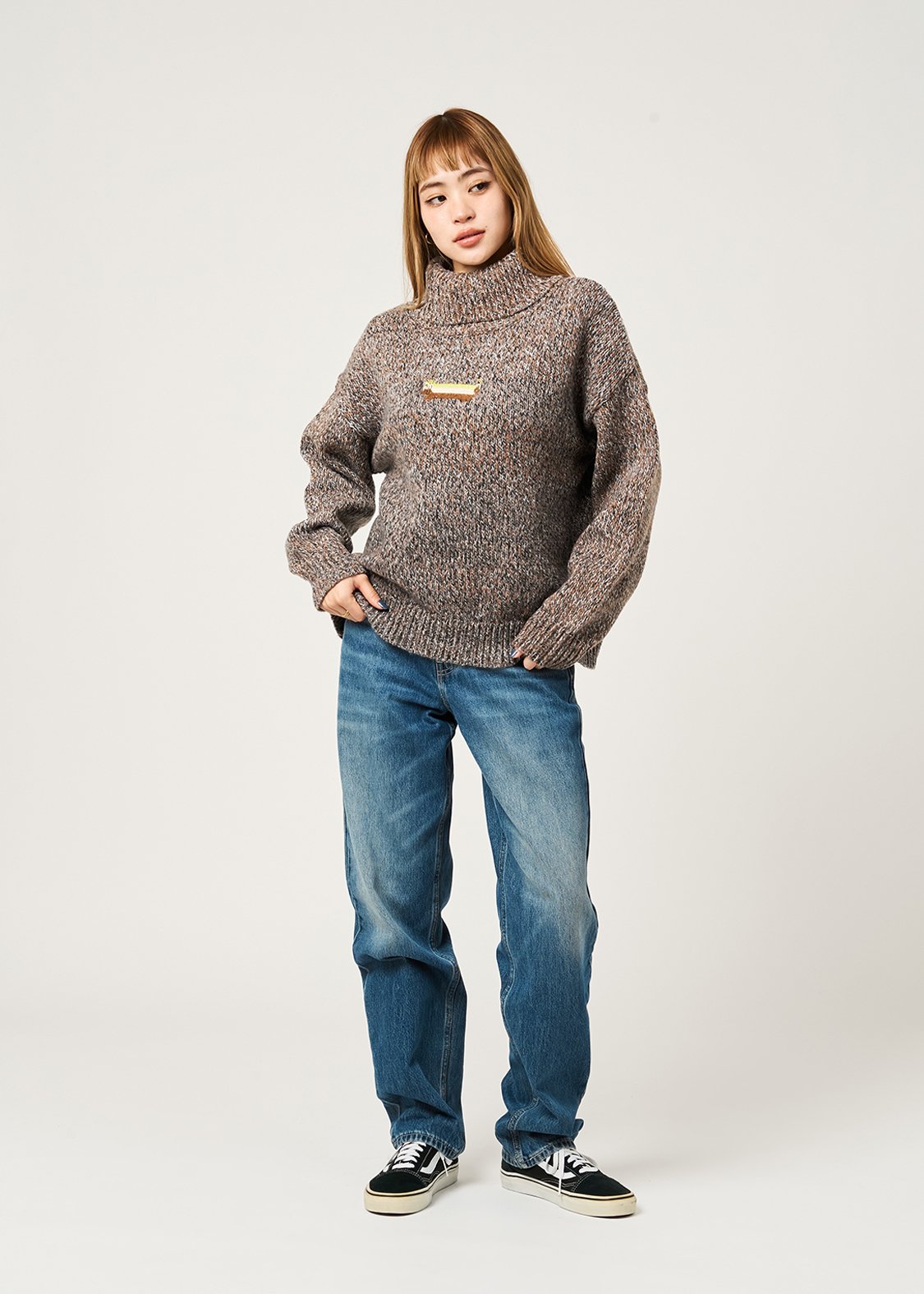 Nagasugiru Inu | High-Neck Knit