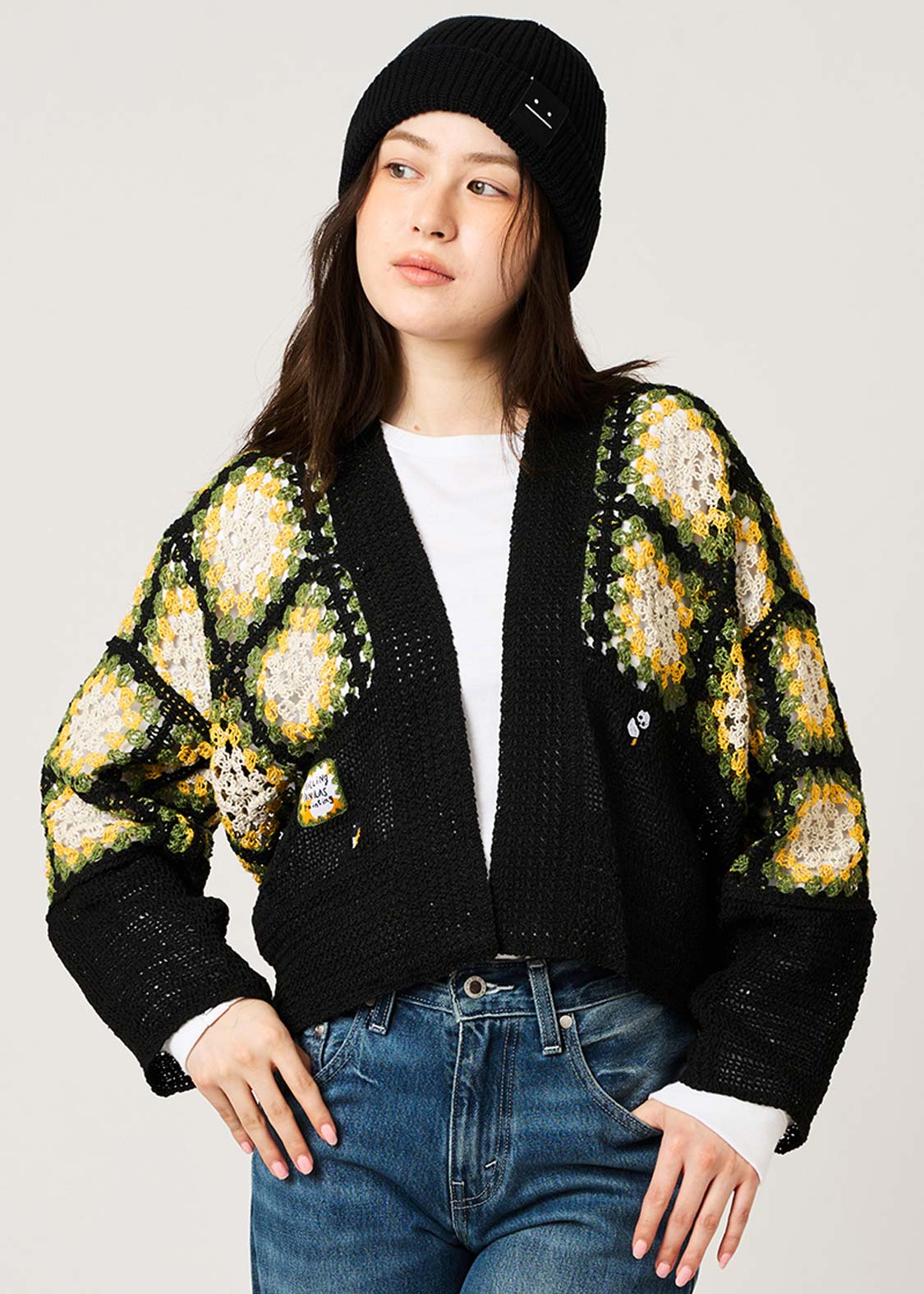 Rolling Pandas Painting | Crochet Short Knit Cardigan