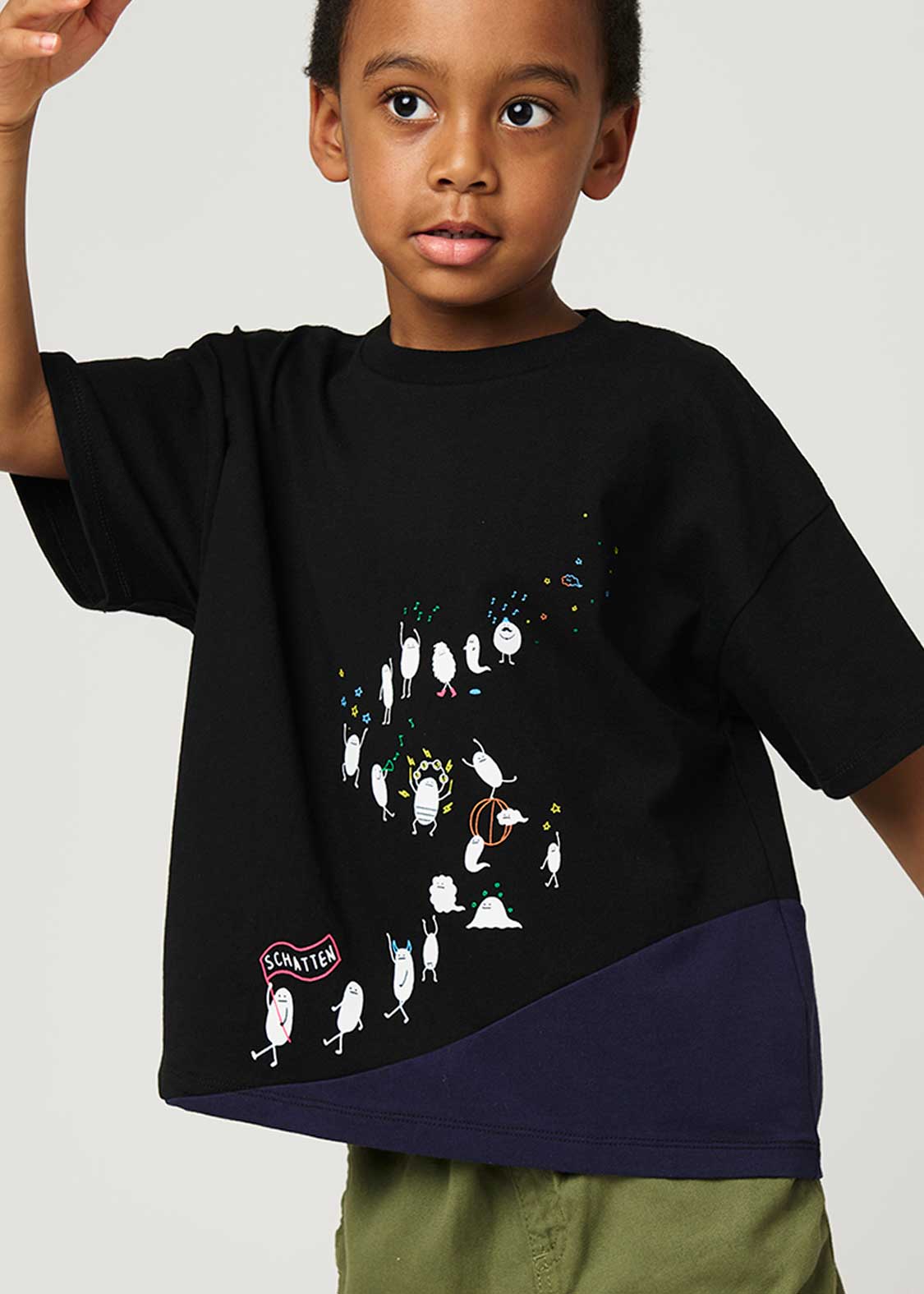 Beautiful Shadow March | Seaside Switching Big Silhouette Kids T-Shirt