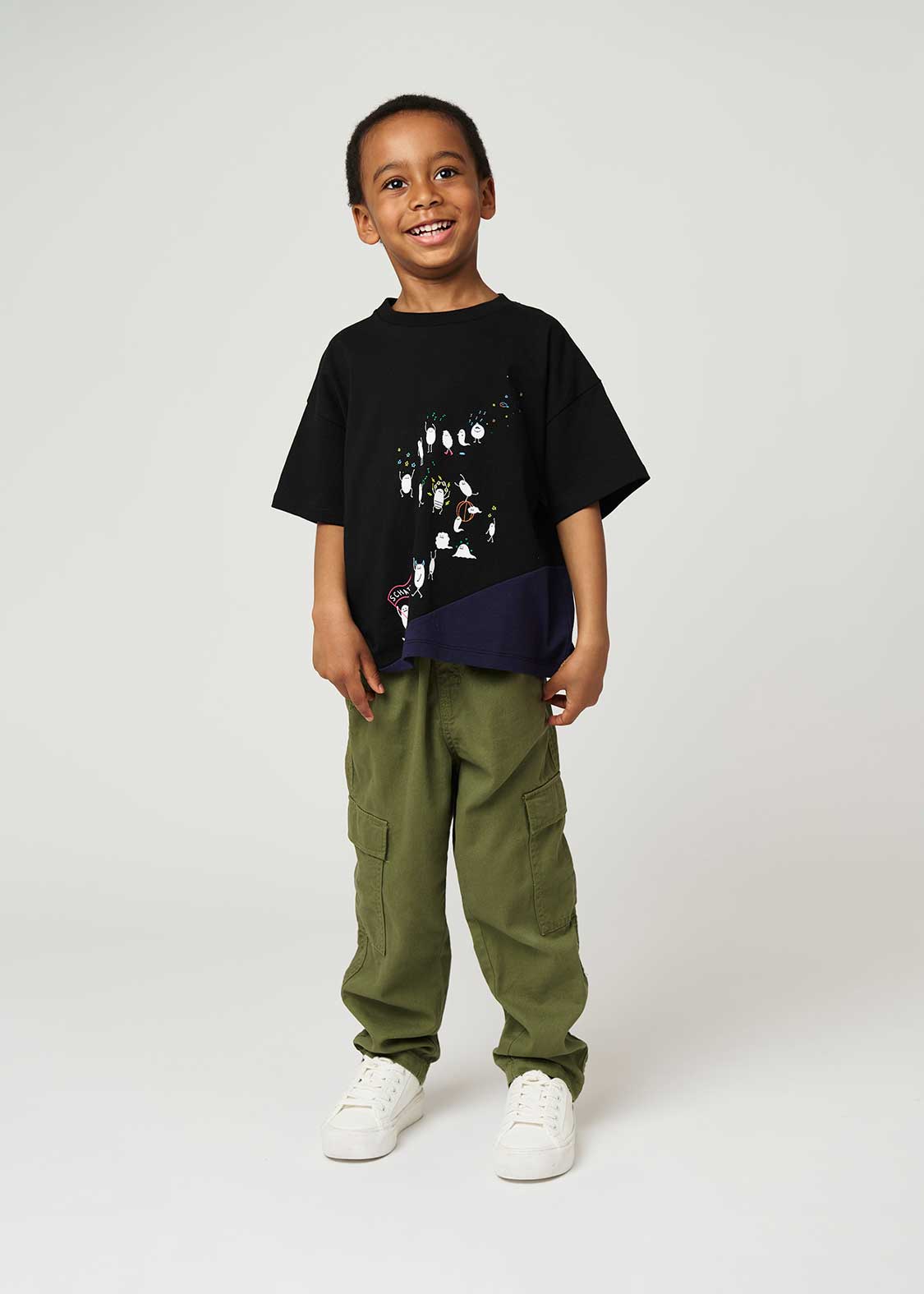 Beautiful Shadow March | Seaside Switching Big Silhouette Kids T-Shirt