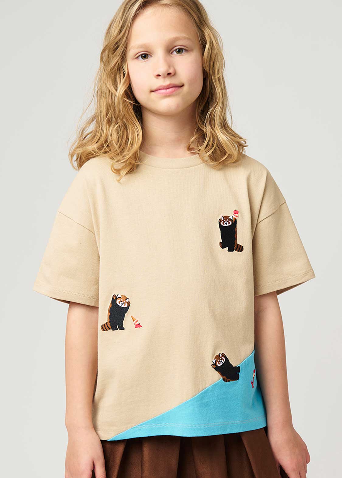 Ikaku Yummy Dance | Seaside Switching Big Silhouette Kids T-Shirt