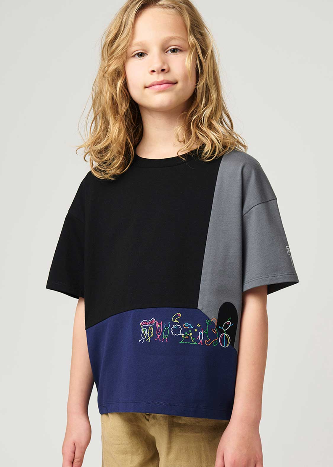 Beautiful Shadow March | My Home Switching Big Silhouette Kids T-Shirt