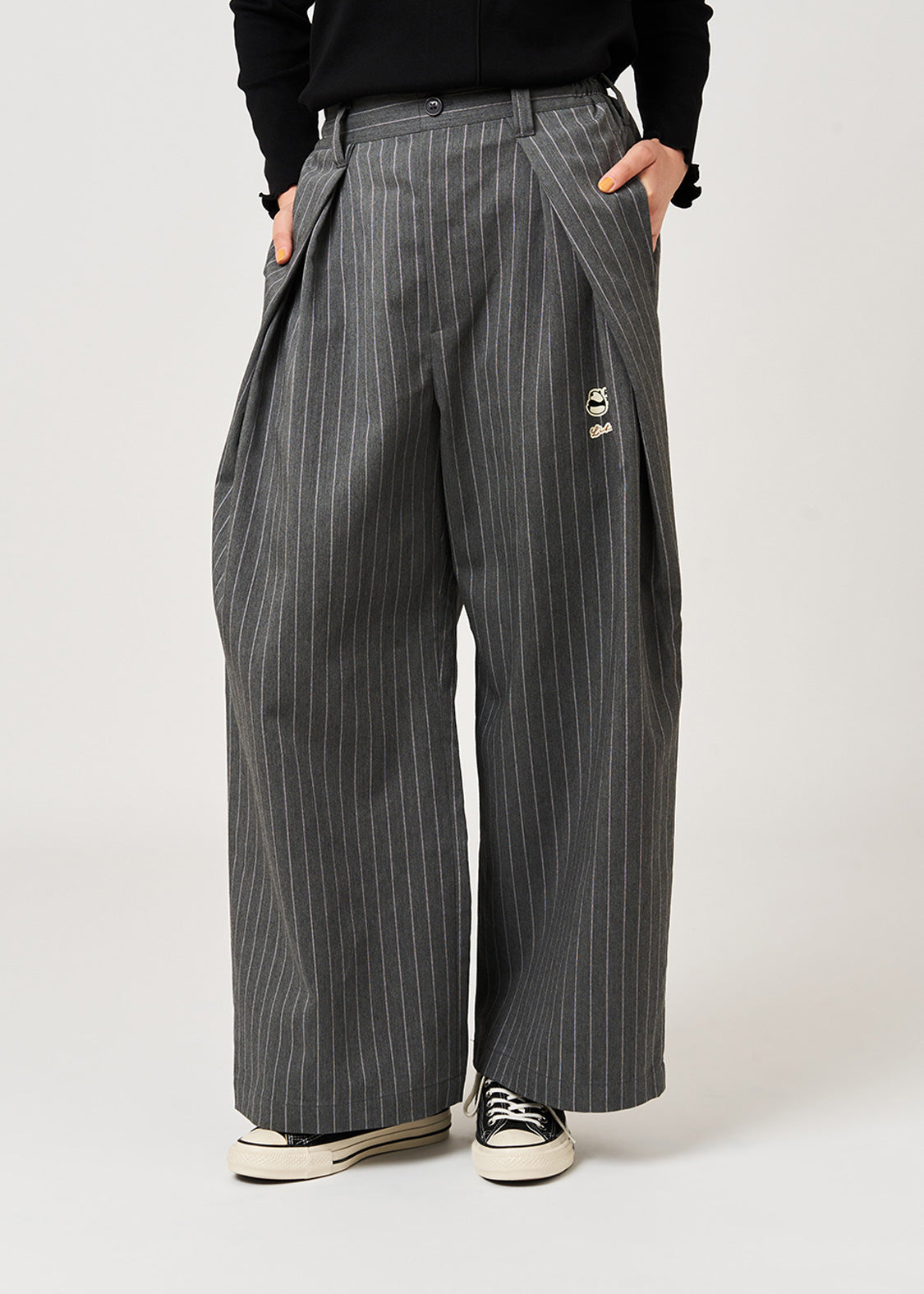 Rolling Pandas Library | Wide Tuck Pants