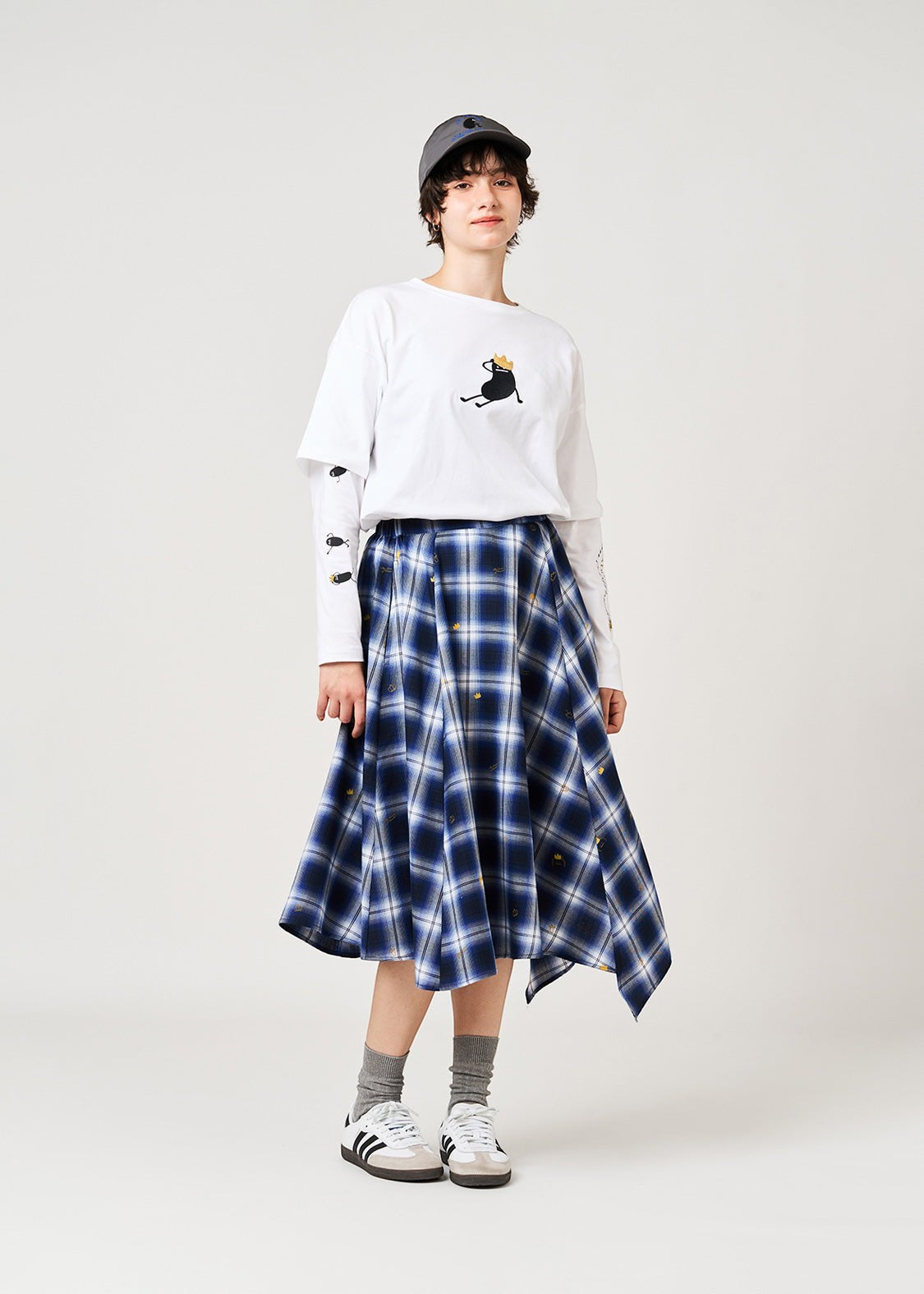 Beautiful Shadow Crown | Check Skirt