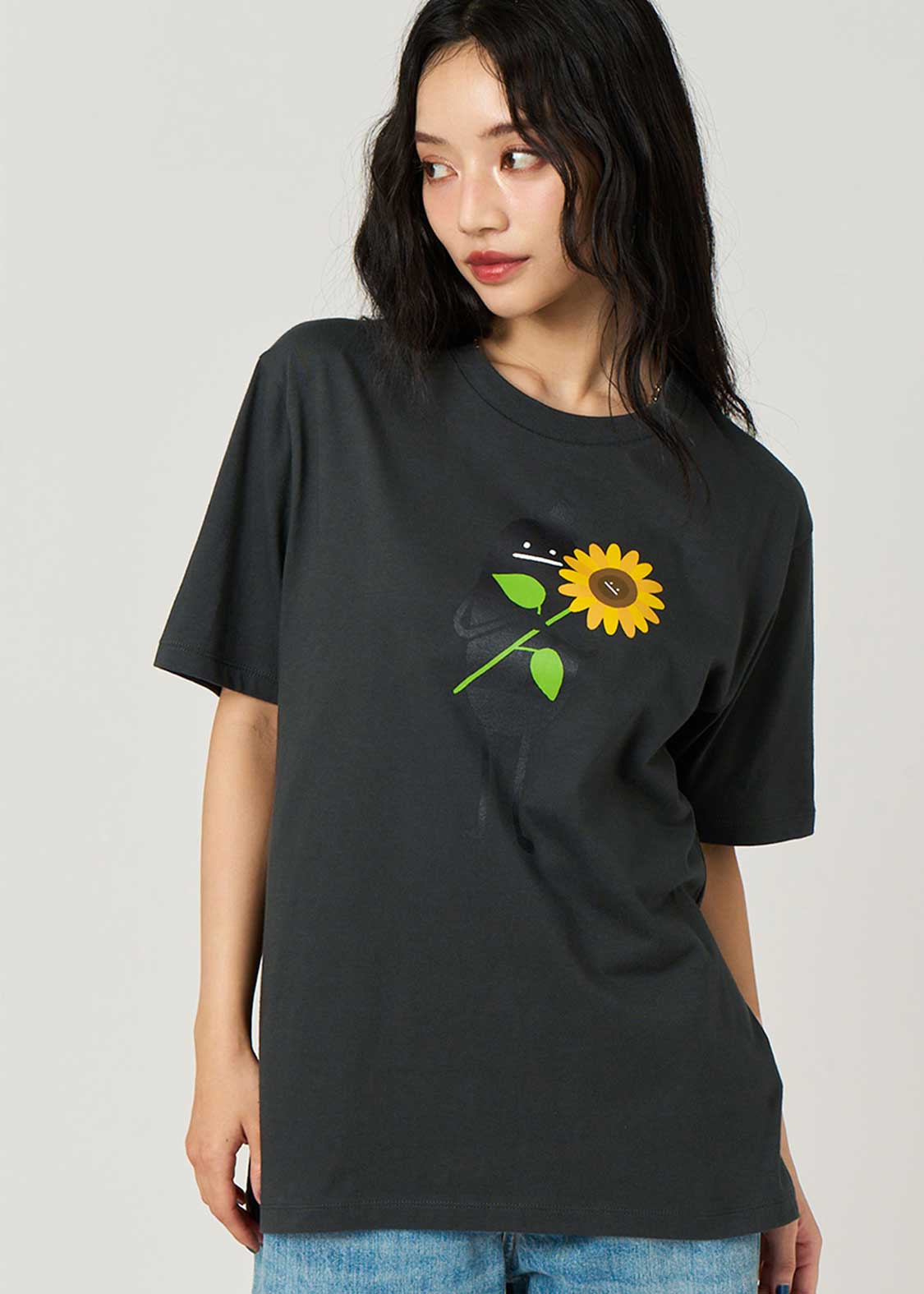 Sunflower Beautiful Shadow Sumikuro | T-Shirts