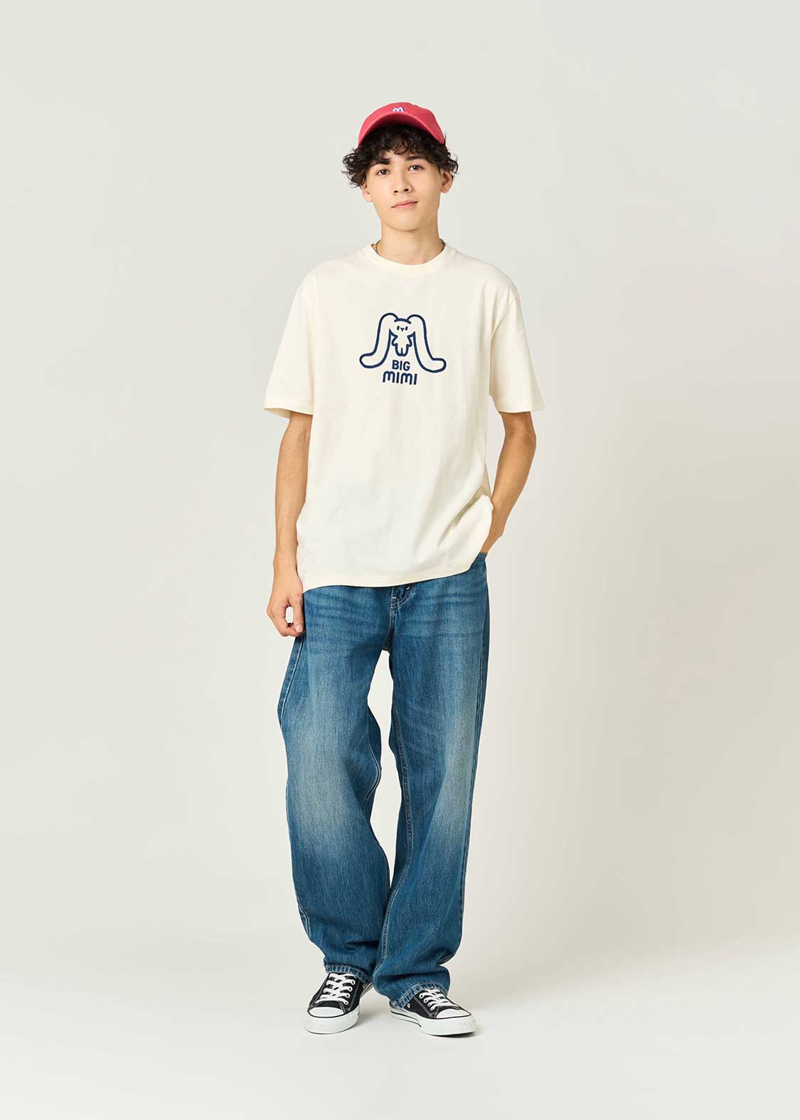 Big Mimi Off White | T-Shirt – Via Artists